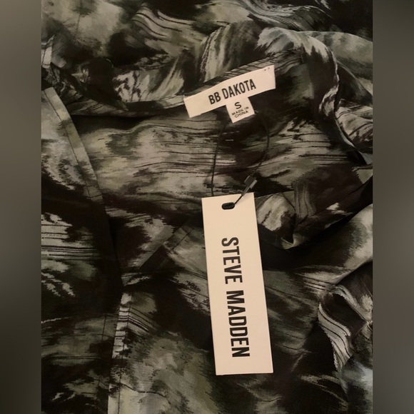 NWT - Steve Madden dress (S) - Picture 7 of 10